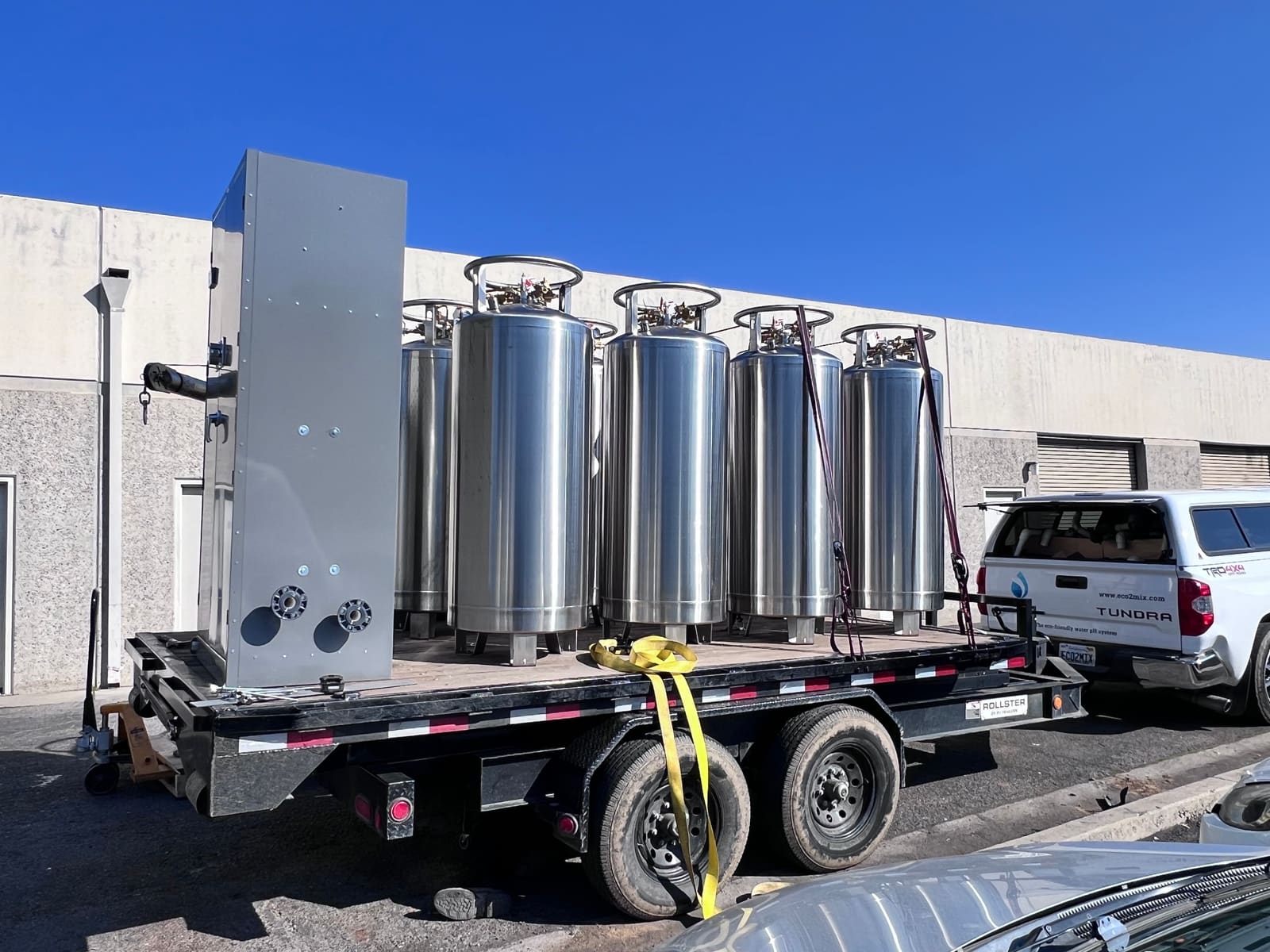 ECO2MIX skid loaded on service truck